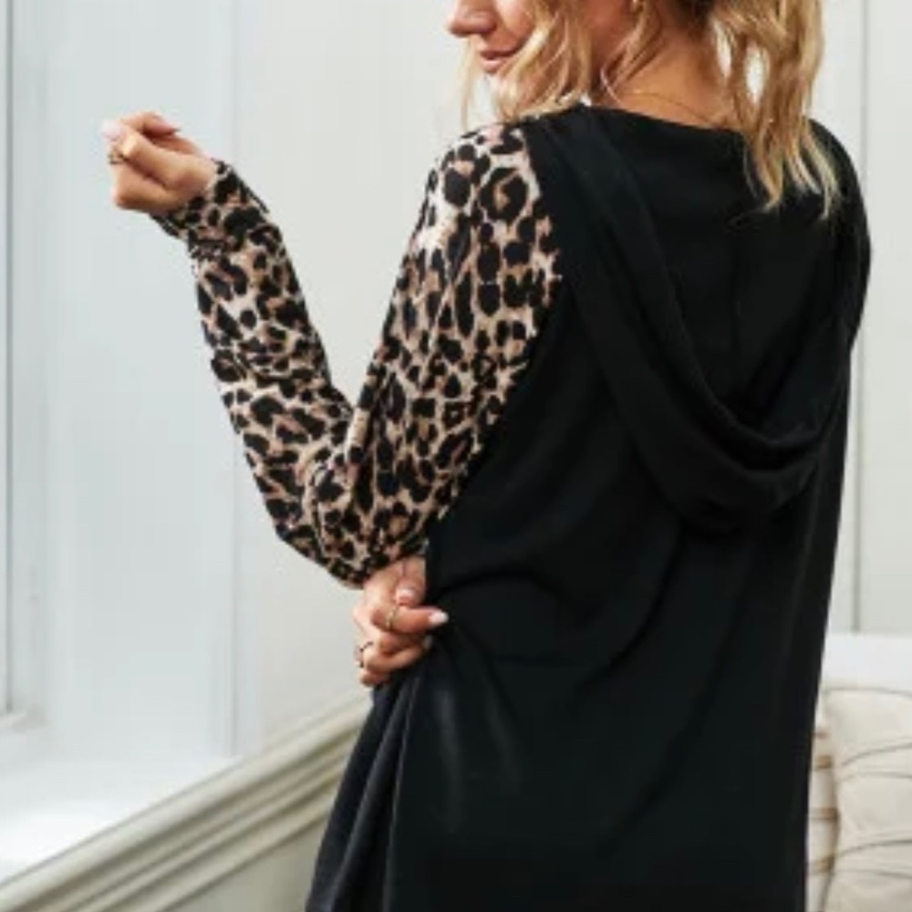 Lace Up Neck Leopard Long Sleeves Top